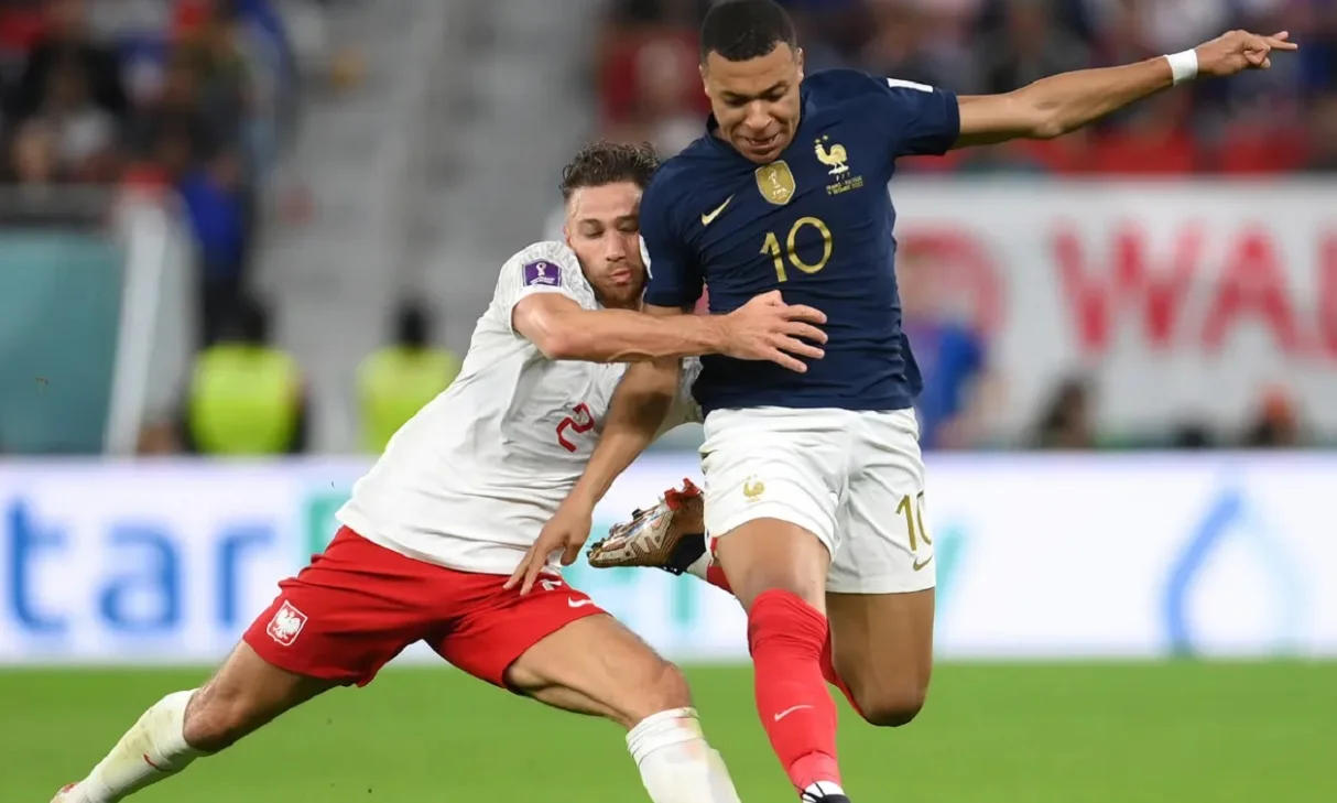 Кэш против Мбаппе / Getty Images