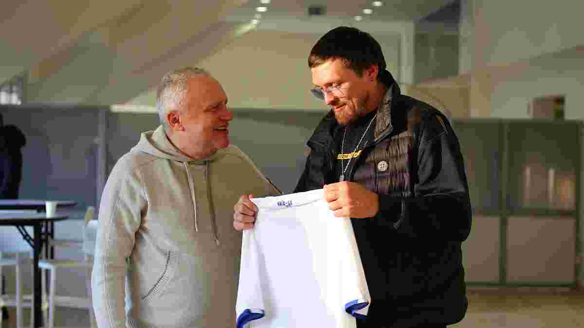 Усик відвідав переможний матч Динамо – подарунок від Суркіса і зізнання про футбольні симпатії