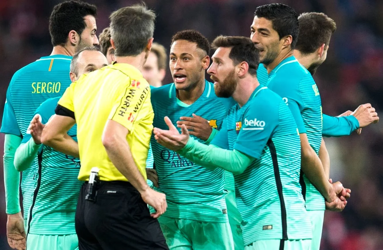 Барсу звинувачують у підкупі суддів