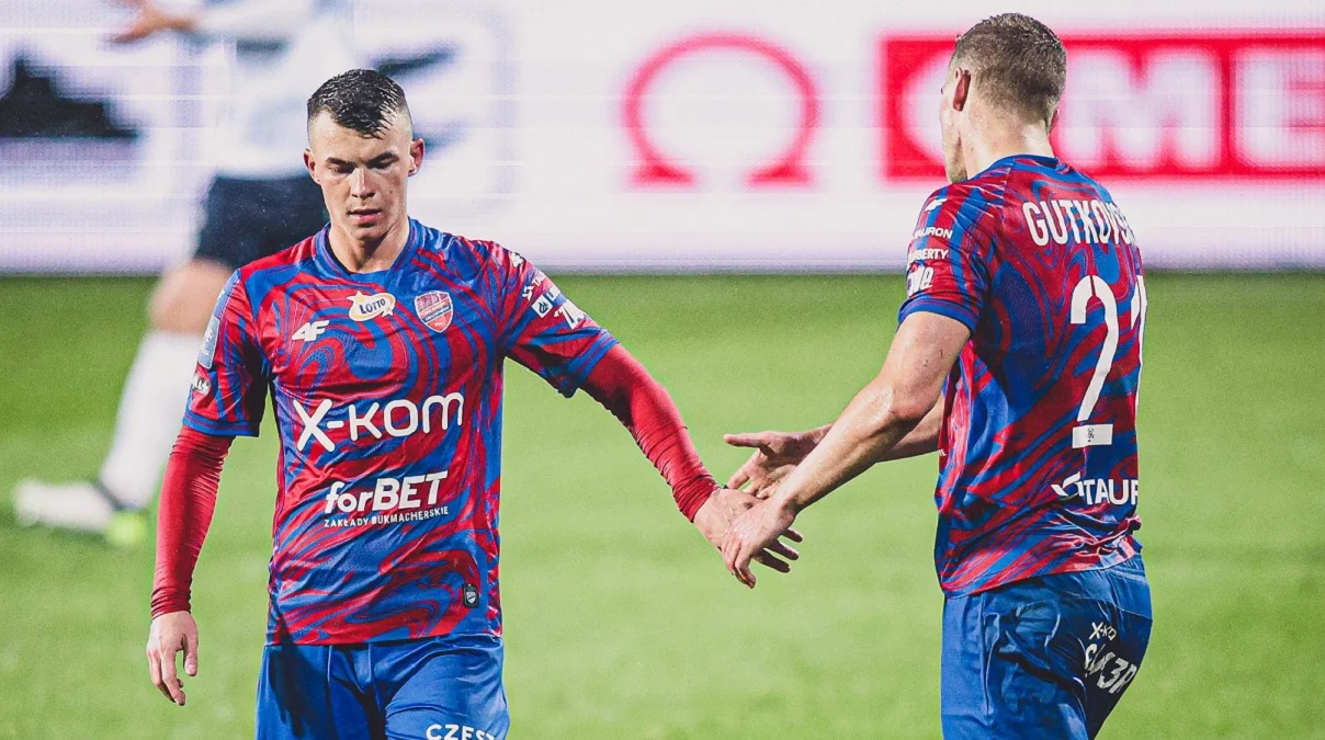 Владислав Кочергін (ліворуч) / Ракув