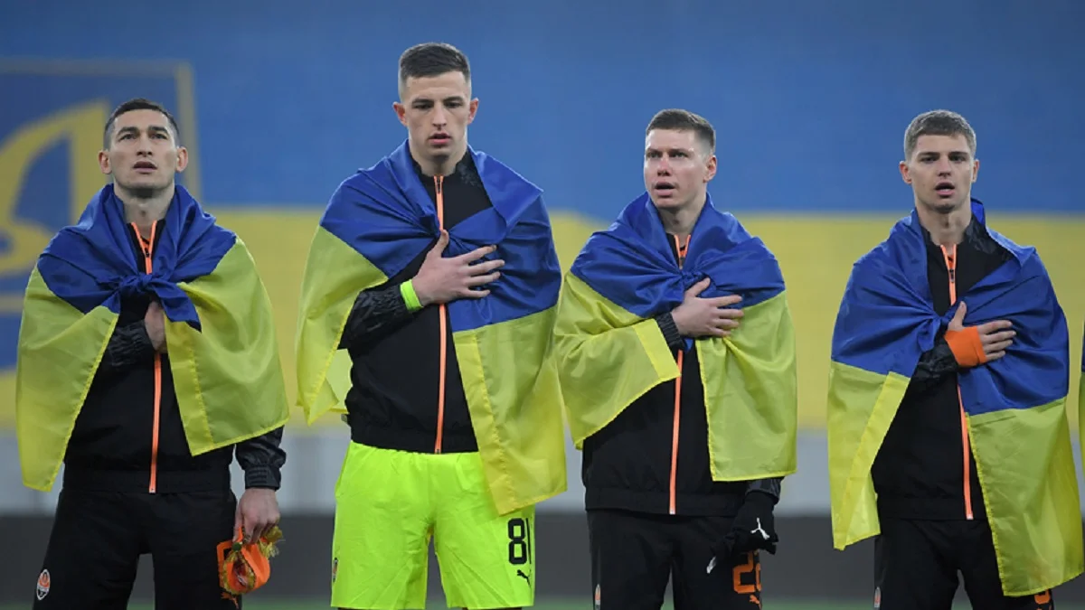 Анатолій Трубін з одноклубниками / Фото Шахтаря