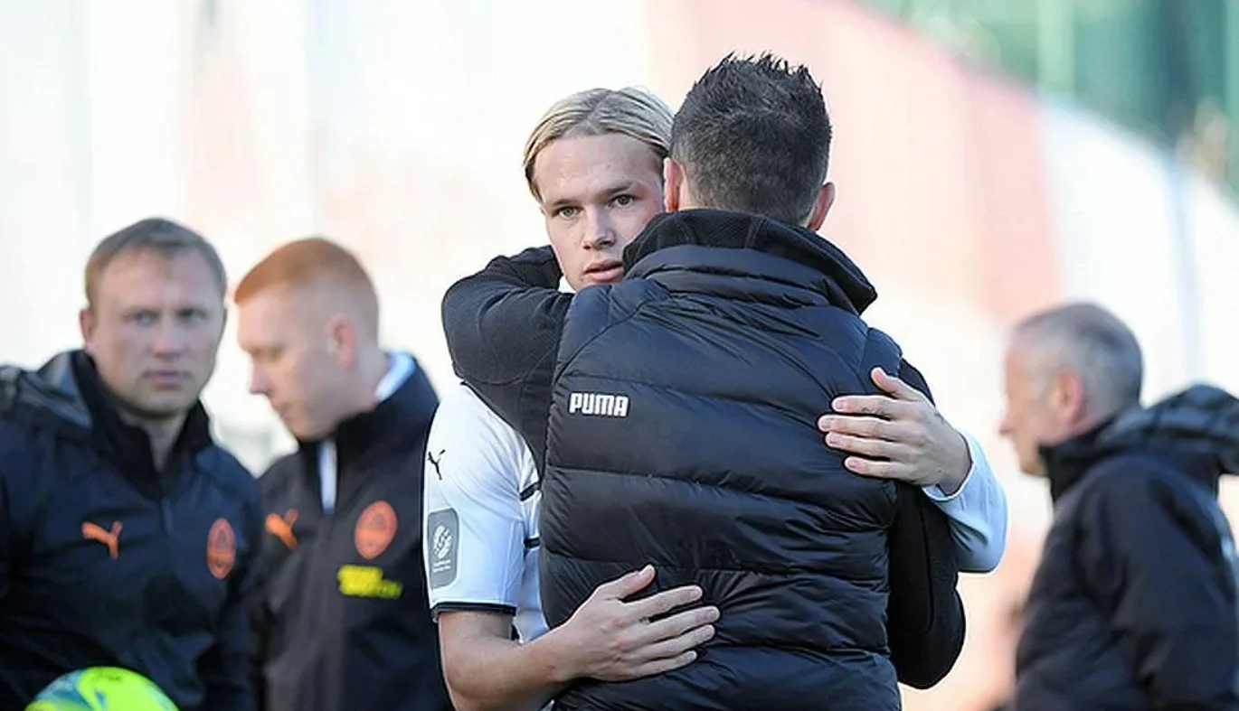 Мудрик и Де Дзерби / Сайт Шахтера