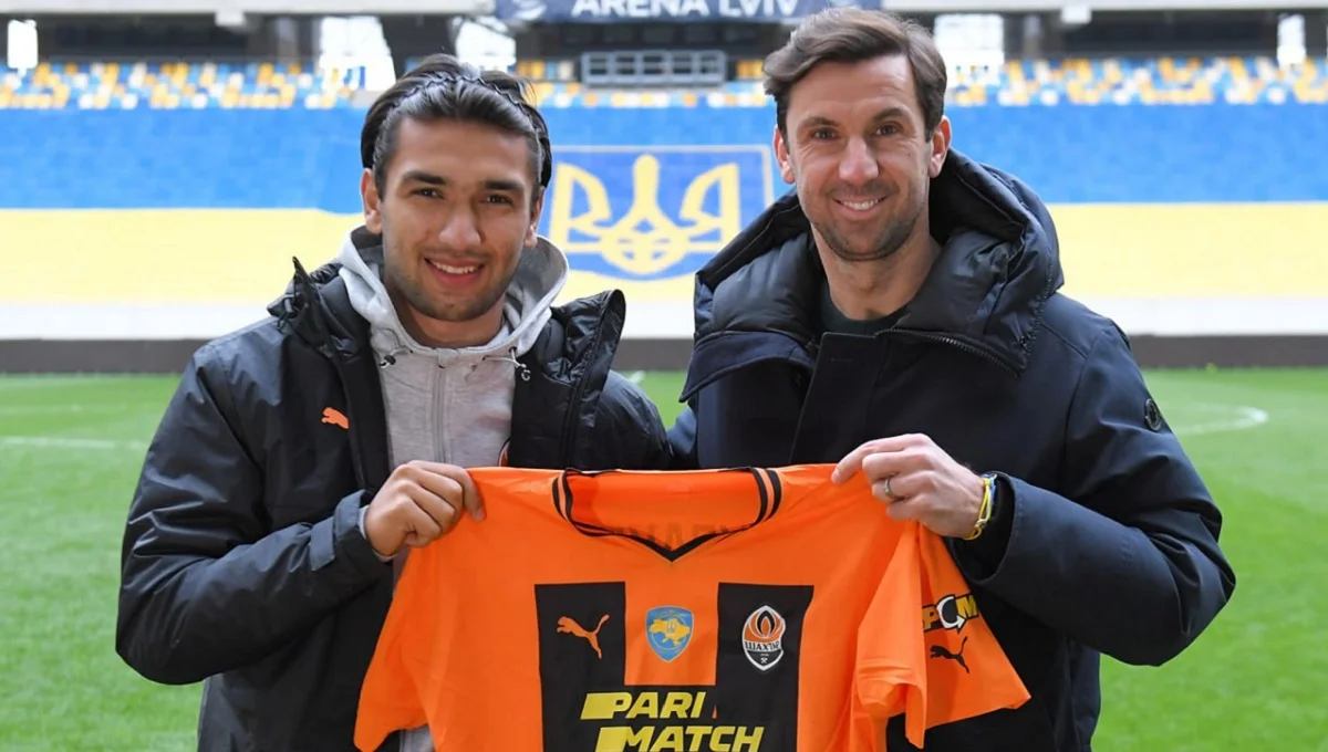 Хусрав Тоіров (ліворуч) / ФК Шахтар