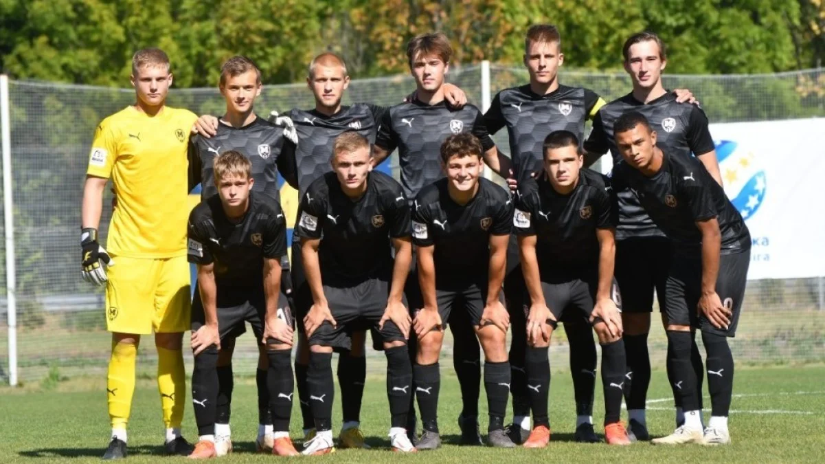 Гравці Металіста 1925 U-19 / фото: ФК Металіст 1925