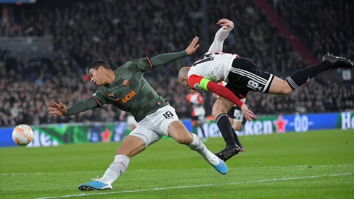 Протистояння Фейєнорда і Шахтаря / Фото "гірників"