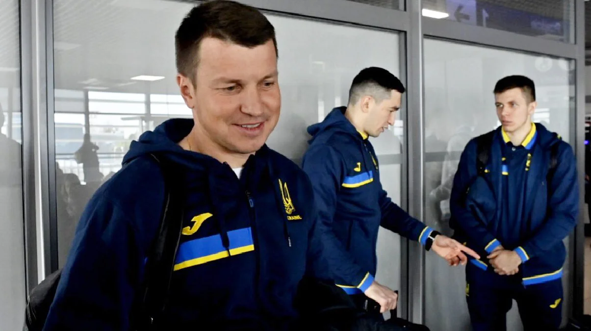 Руслан Ротань зі зібрниками / УАФ