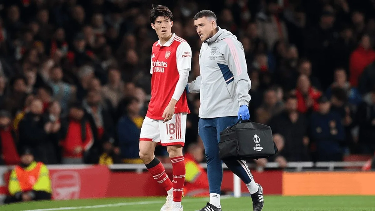 Такехиро Томиясу / ФК Арсенал