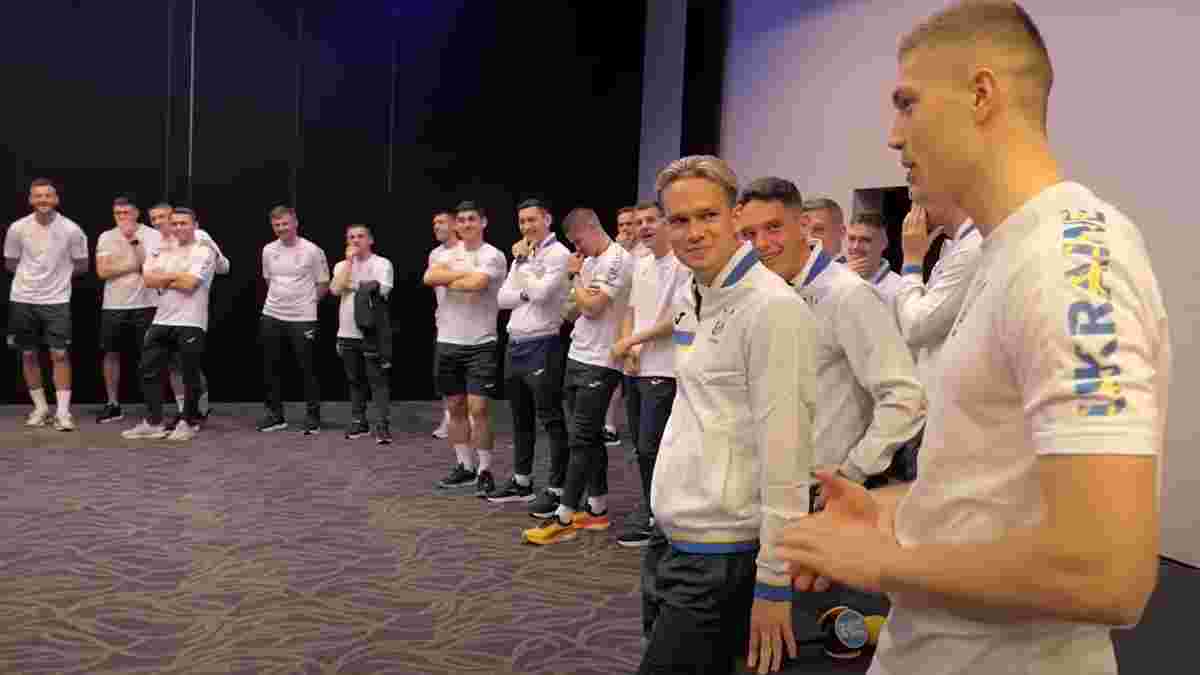 Довбик получил неудобный вопрос, который вызвал хохот игроков сборной Украины – видео забавного эпизода