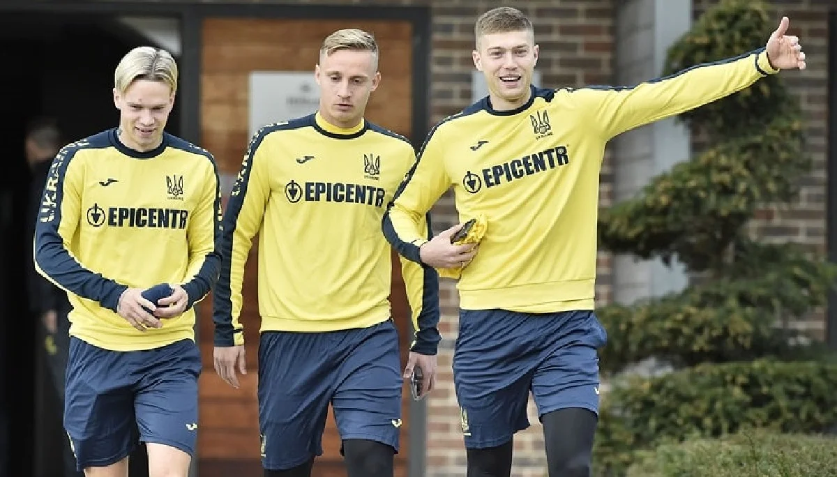 Михаил Мудрик (слева) / УАФ