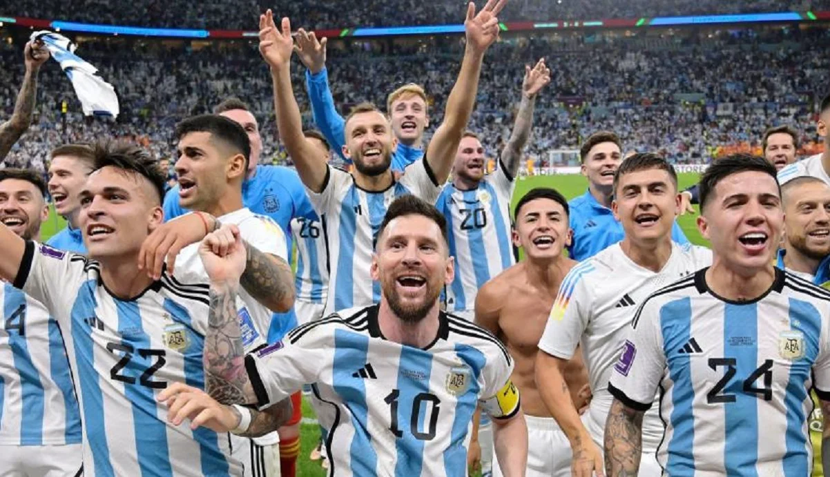 Гравці "альбіселестес" святкують перемогу / фото: L'Équipe