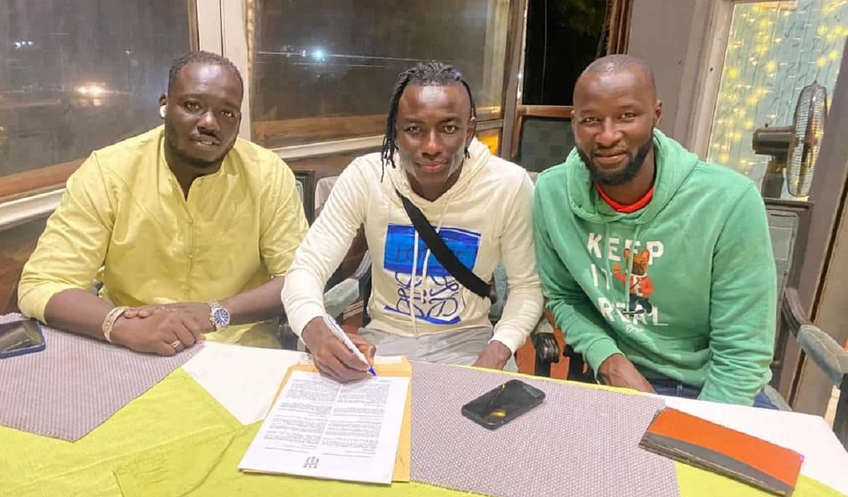 Моузес Джарджу (в центре) / Фото из соцсетей