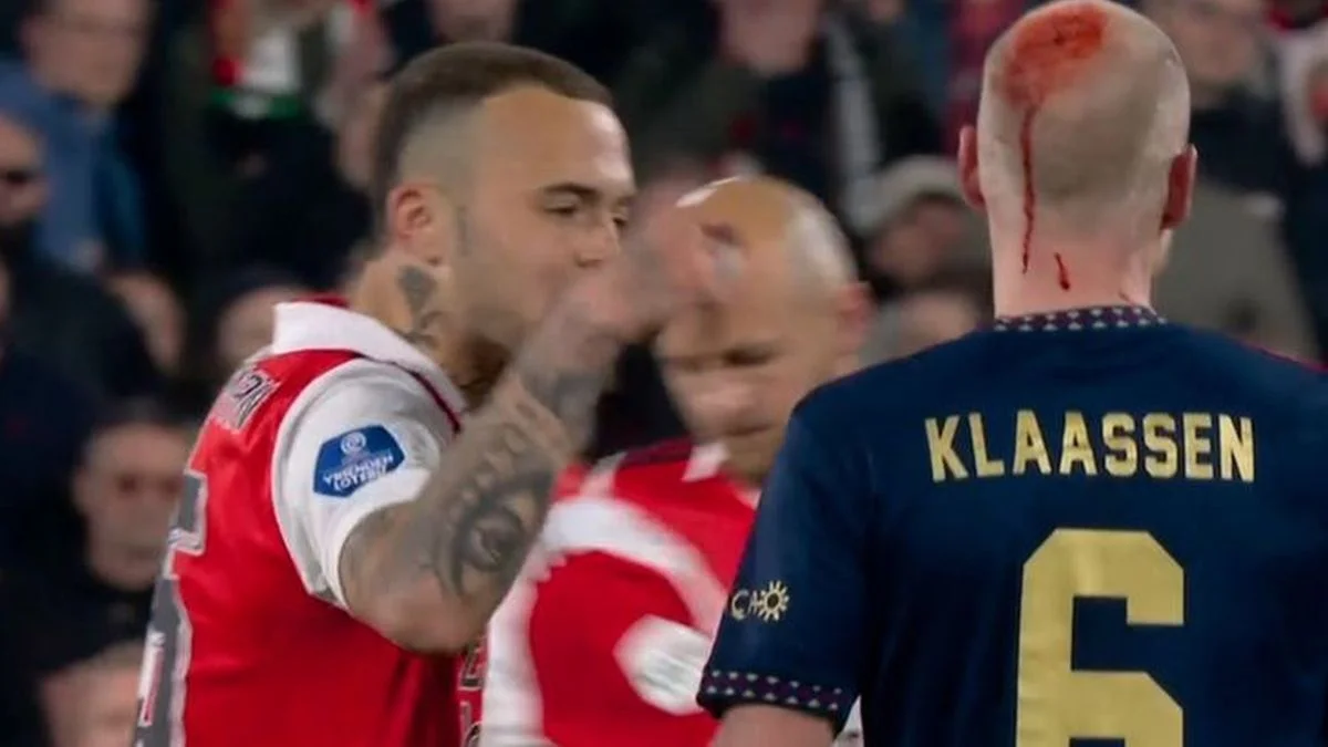 Деві Классен / Voetbal International