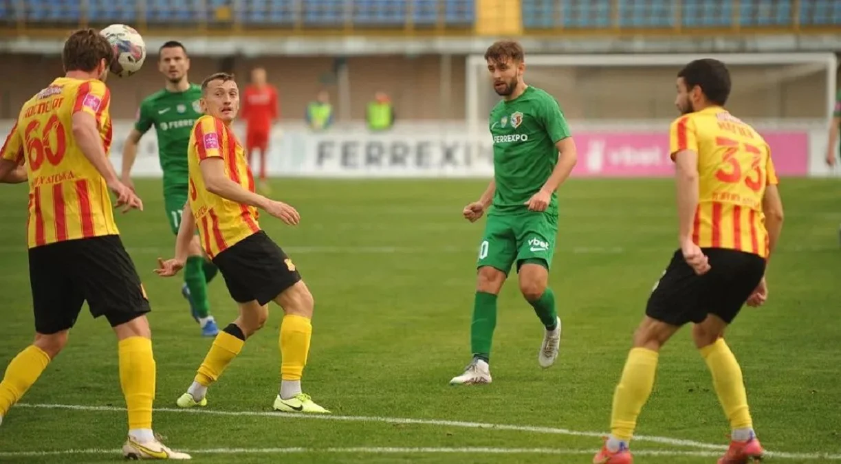 Владлен Юрченко (в центре) / ФК Ворскла