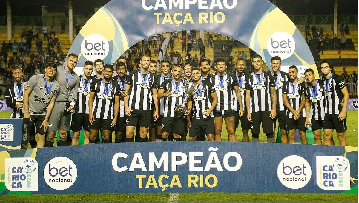 Игроки "черно-белых" / фото: ФК Ботафого