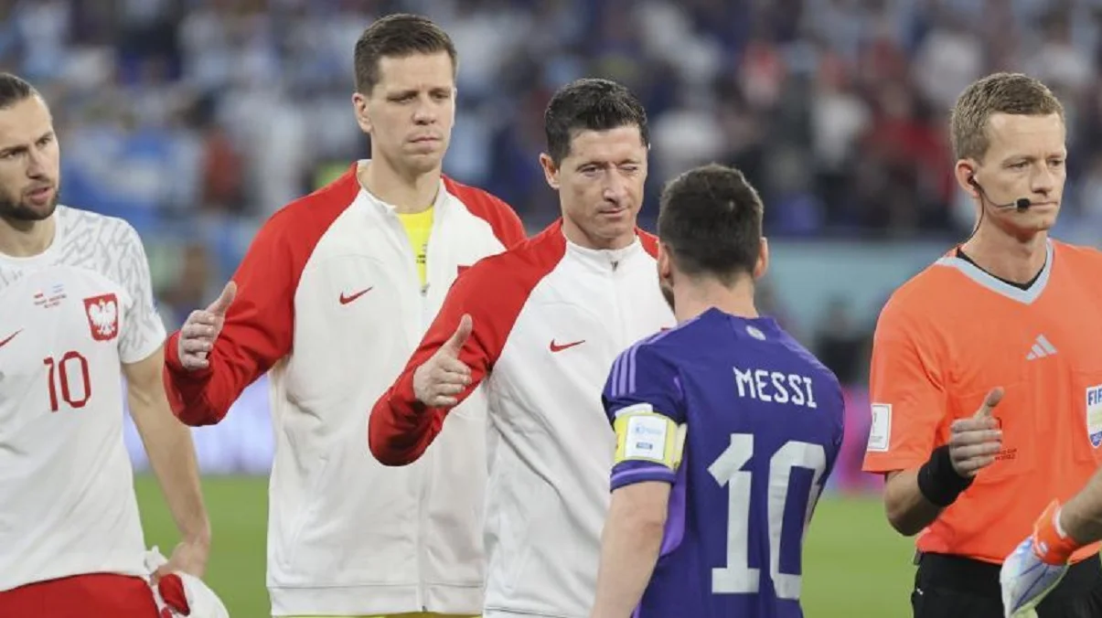 Роберт Левандовски и Месси / фото: Propias