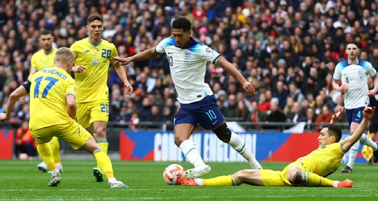 Україна вже встигла програти Англії один матч відбору / Getty Images