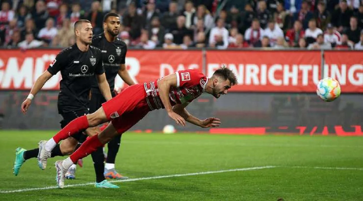 Аугсбург – Штутгарт – 1:1 / AFP