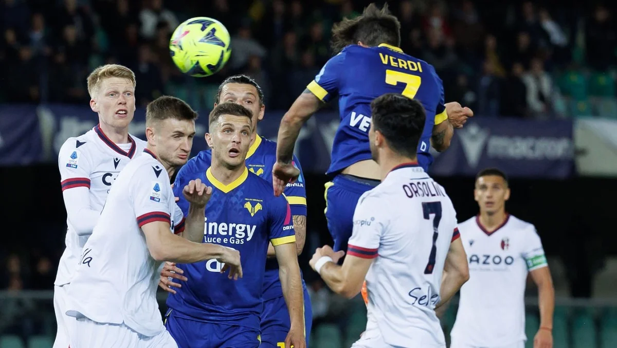 Сімоне Верді проти Болоньї / фото: Верона