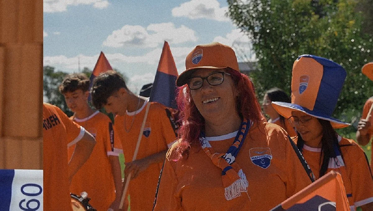 Фанаты Батела в форме Мариуполя / Instagram fcmariupollives