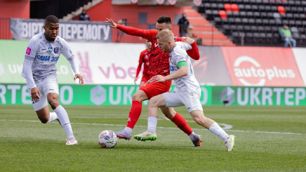 Противостояние ровенчан и львовян / Фото УПЛ