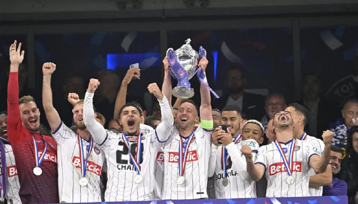 Игроки "фиолетовых" / фото: L'Équipe