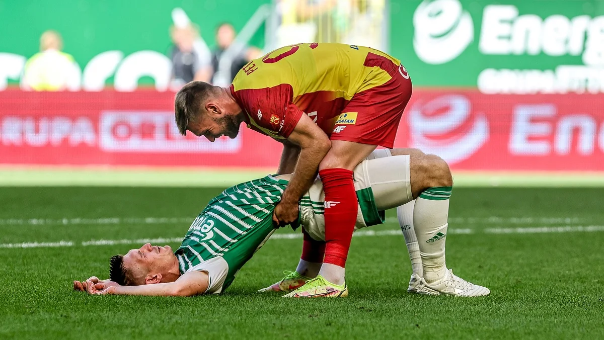 Кирило Петров (у червоно-жовтій формі) / Newspix