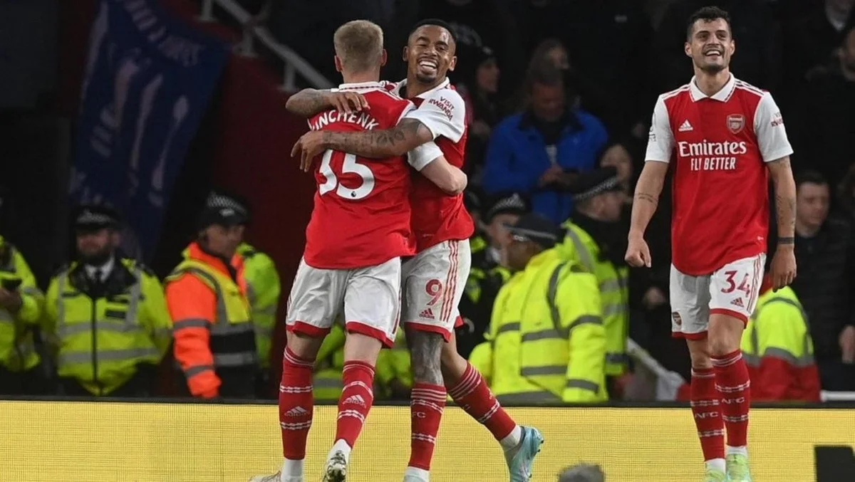 Александр Зинченко в матче Арсенал – Челси / Getty Images