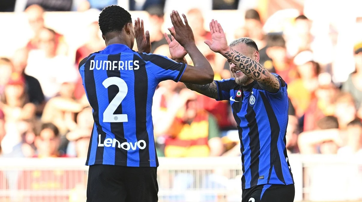 Фото к новости: Рома проиграла Интеру и отдалилась от Лиги чемпионов – столица получила двойной удар от Милана