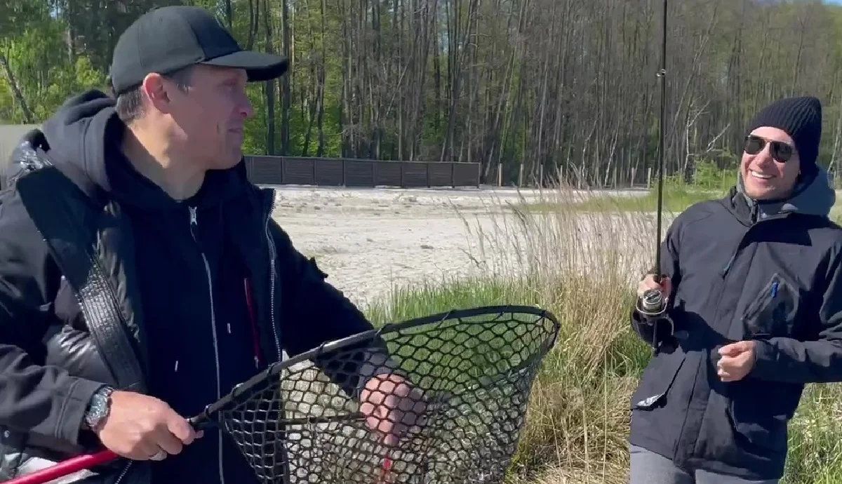 Александр Усик и Андрей Шевченко / Стоп-кадр из видео