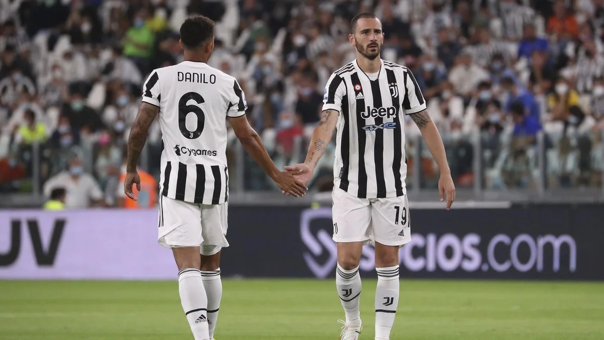 Данило и Бонуччи / Getty Images