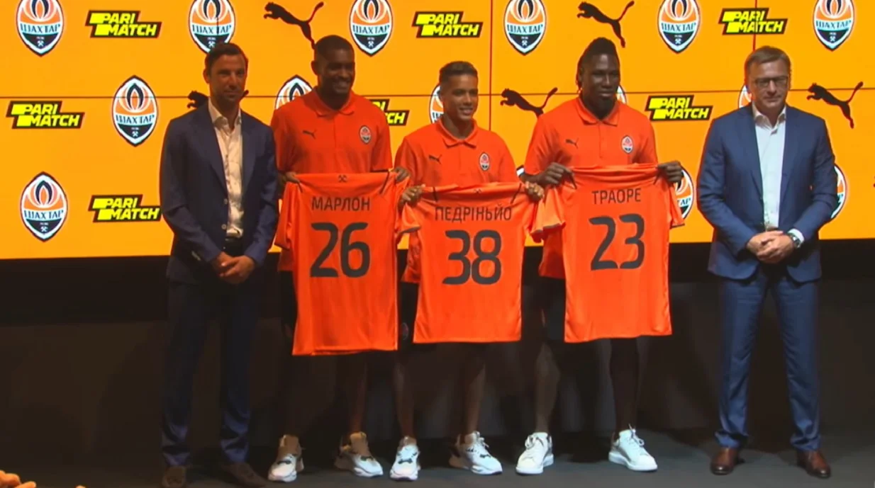 Керівництво Шахтаря з новачками 2021 року / Сайт клубу