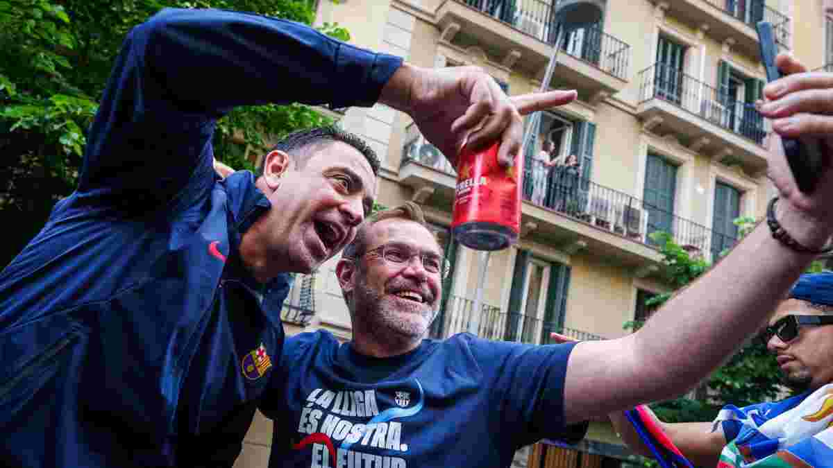 76 тисяч уболівальників вшанували Барселону на чемпіонському параді – Хаві святкував із банкою пива
