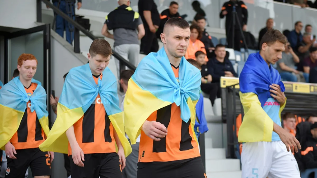 Гравці Шахтаря перед грою з Минаєм / фото: ФК Шахтар