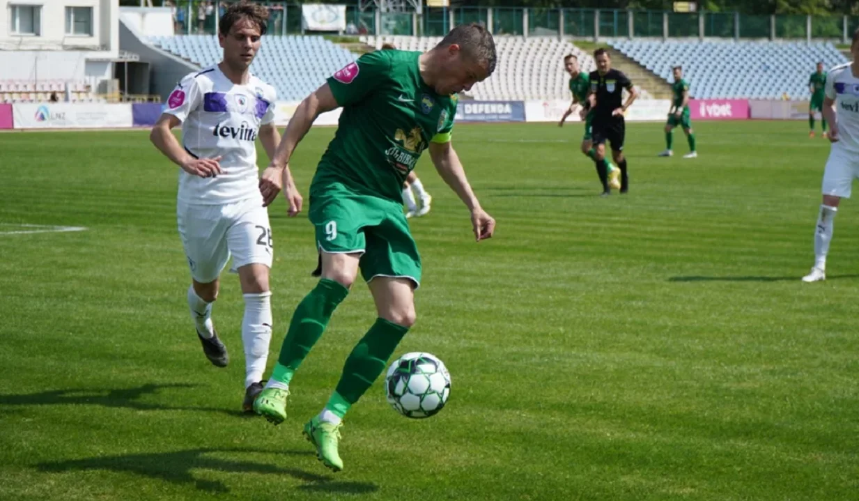 ЛНЗ – Карпаты – 4:1 – видео голов и обзор матча