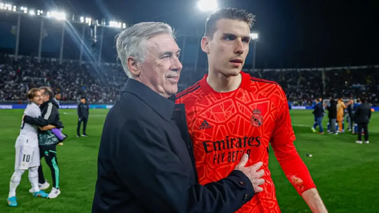 Карло Анчелотти и Андрей Лунин / фото: Getty