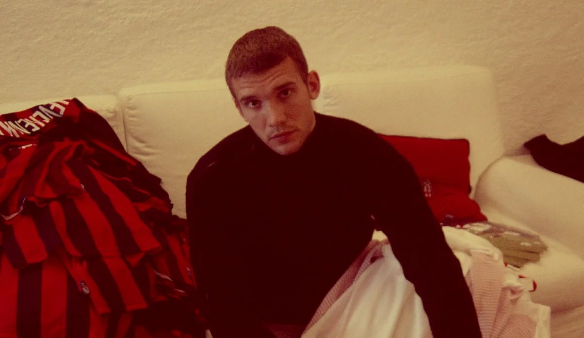 Шева роздає автографи / Фото з відкритих джерел