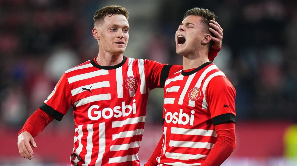 Цыганков и Рикельме / Getty images