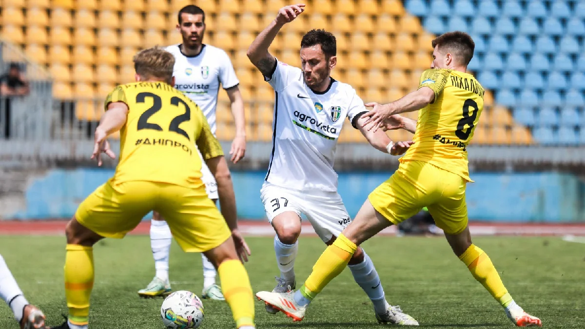 Сергей Рыбалка (в центре) / ФК Александрия