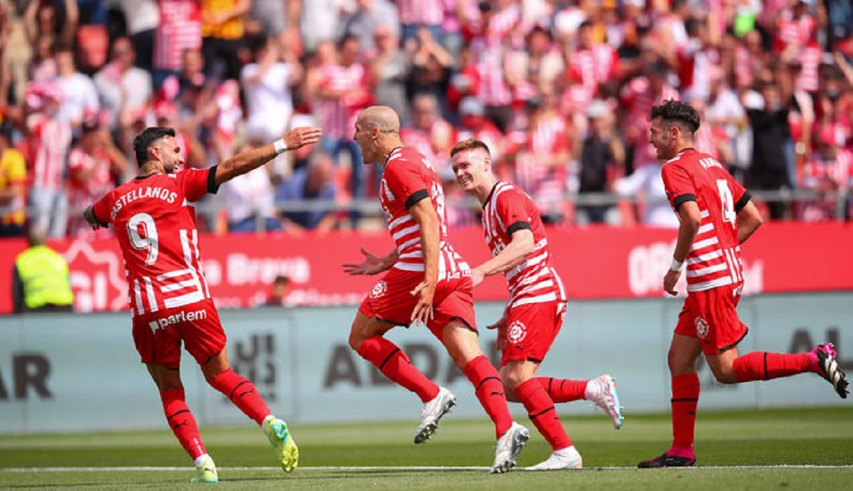 Ромеу и Цыганков (в центре) / AFP