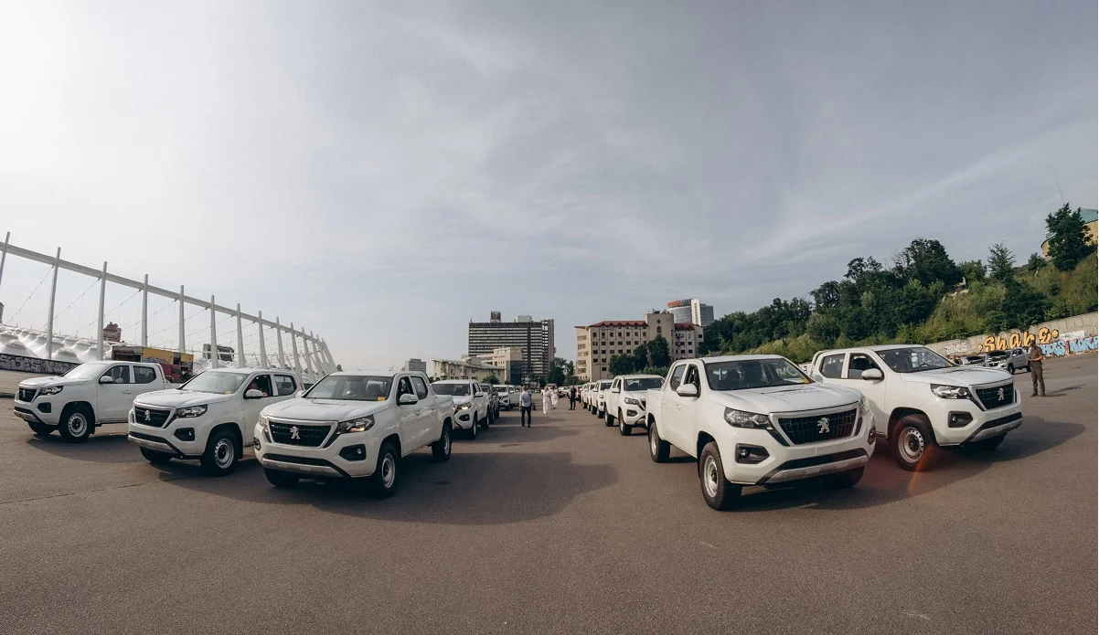 Favbet закупила 53 пикапа для "Армии дронов"