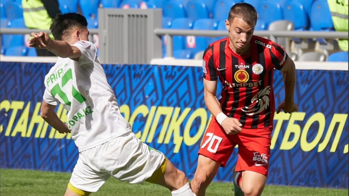 Артур Мурза (справа) / фото из открытых источников