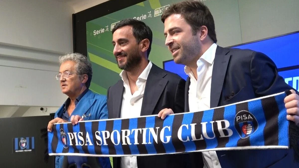 Альберто Аквілані (в центрі) / ANSA