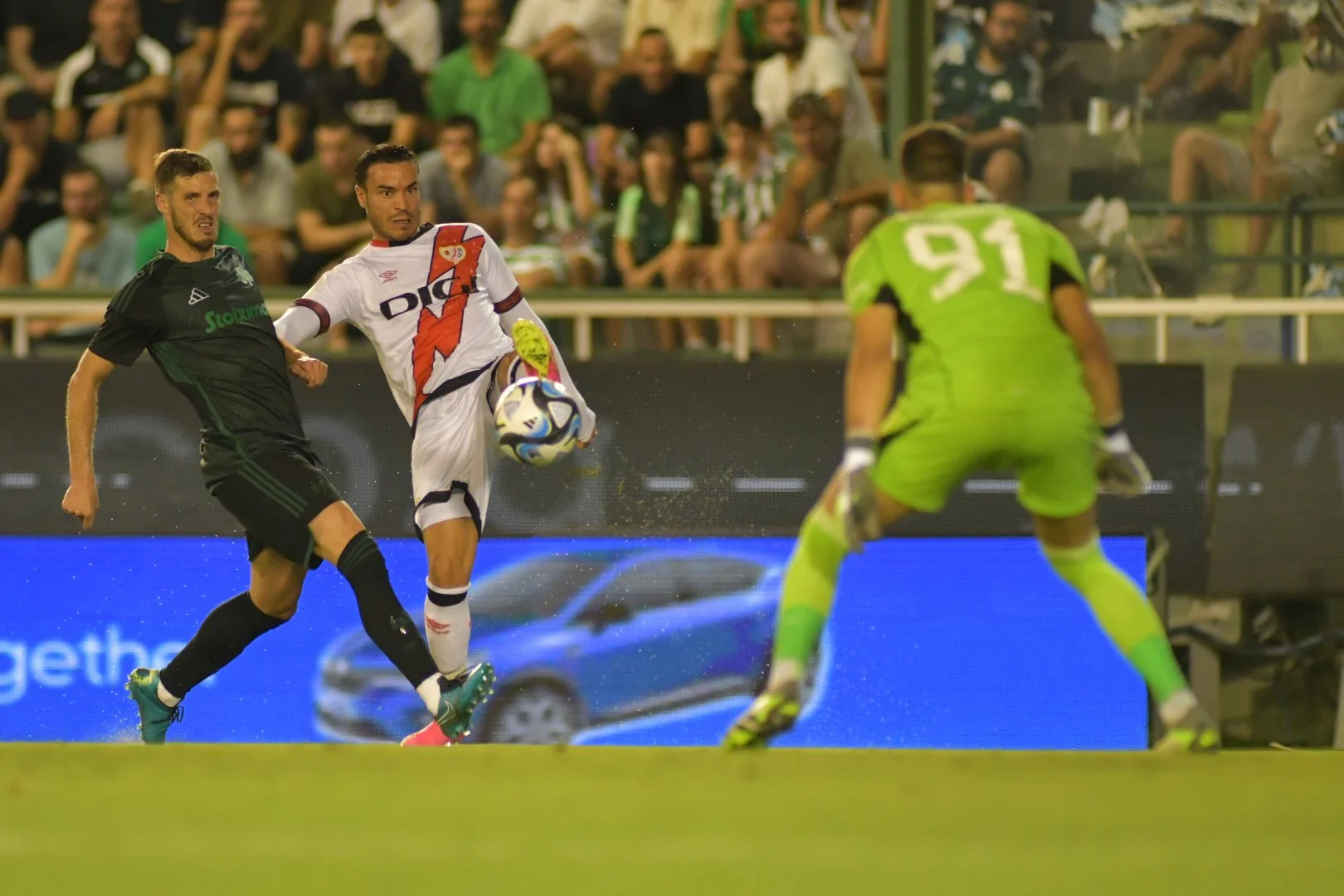 Панатинаикос – Райо Вальекано / twitter.com/RayoVallecano