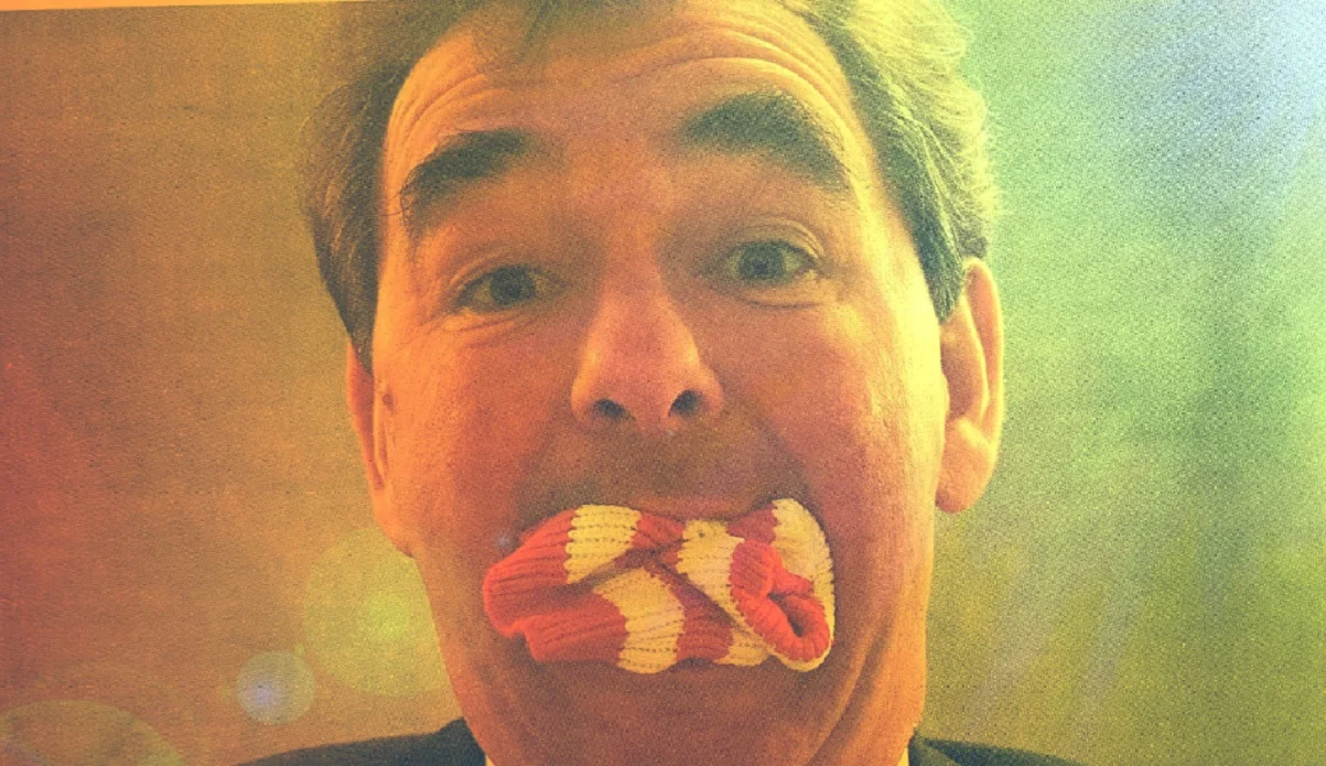 Браян Клаф дуркує / Фото з відкритих джерел