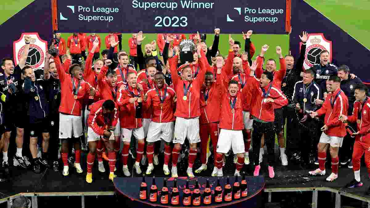 Легенда Барселоны и Баварии исторической победой завершил идеальный тренерский сезон, одержав третий трофей