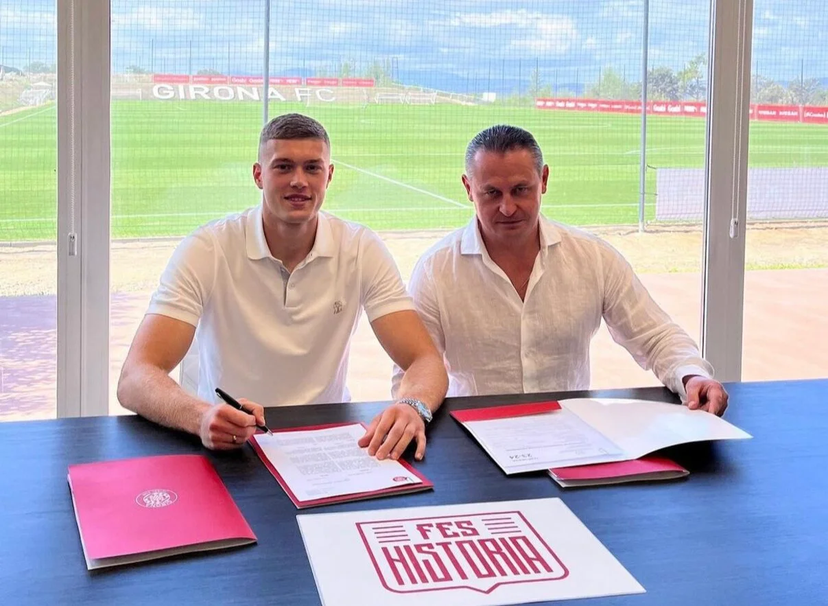 Довбик підписав контракт з Жироною