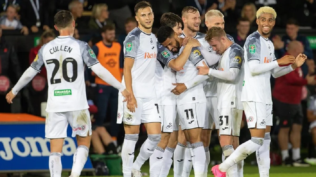 Кухаревич дебютирует за Суонси / ФК Суонси