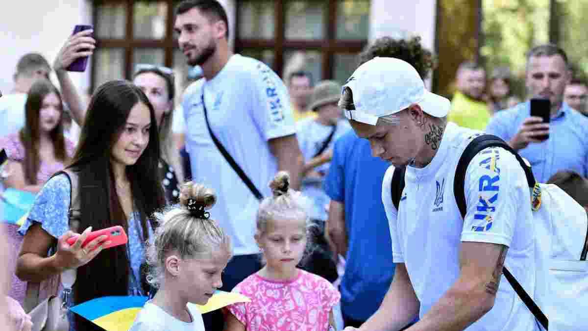 Сборная Украины прибыла в Милан на матч против Италии без игрока Динамо – соперник имеет еще больше потерь
