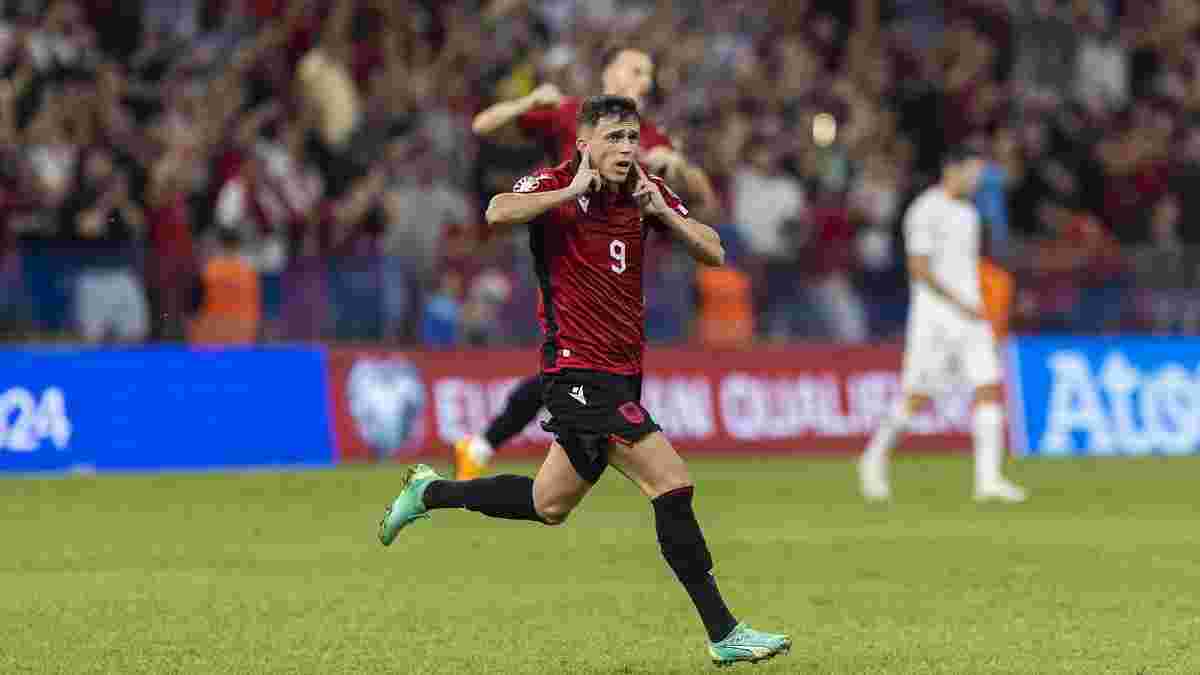 Безумный гол с острого угла в видеообзоре матча Албания – Польша – 2:0