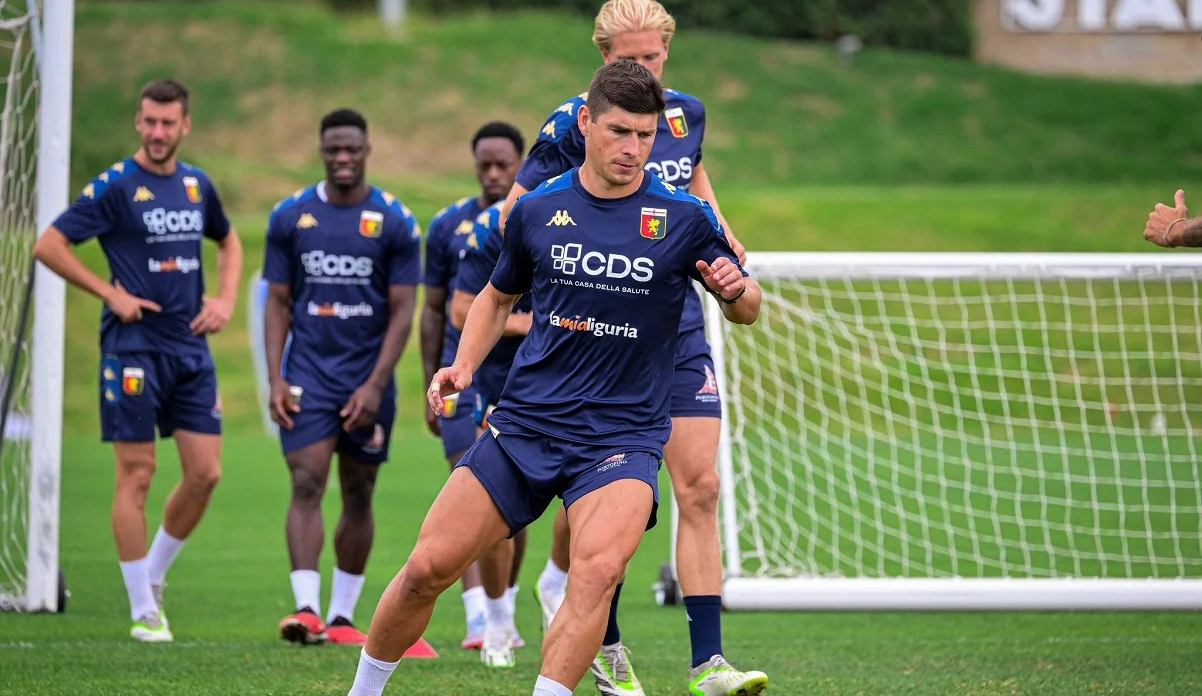 Руслан Малиновский / фото: ФК Дженоа